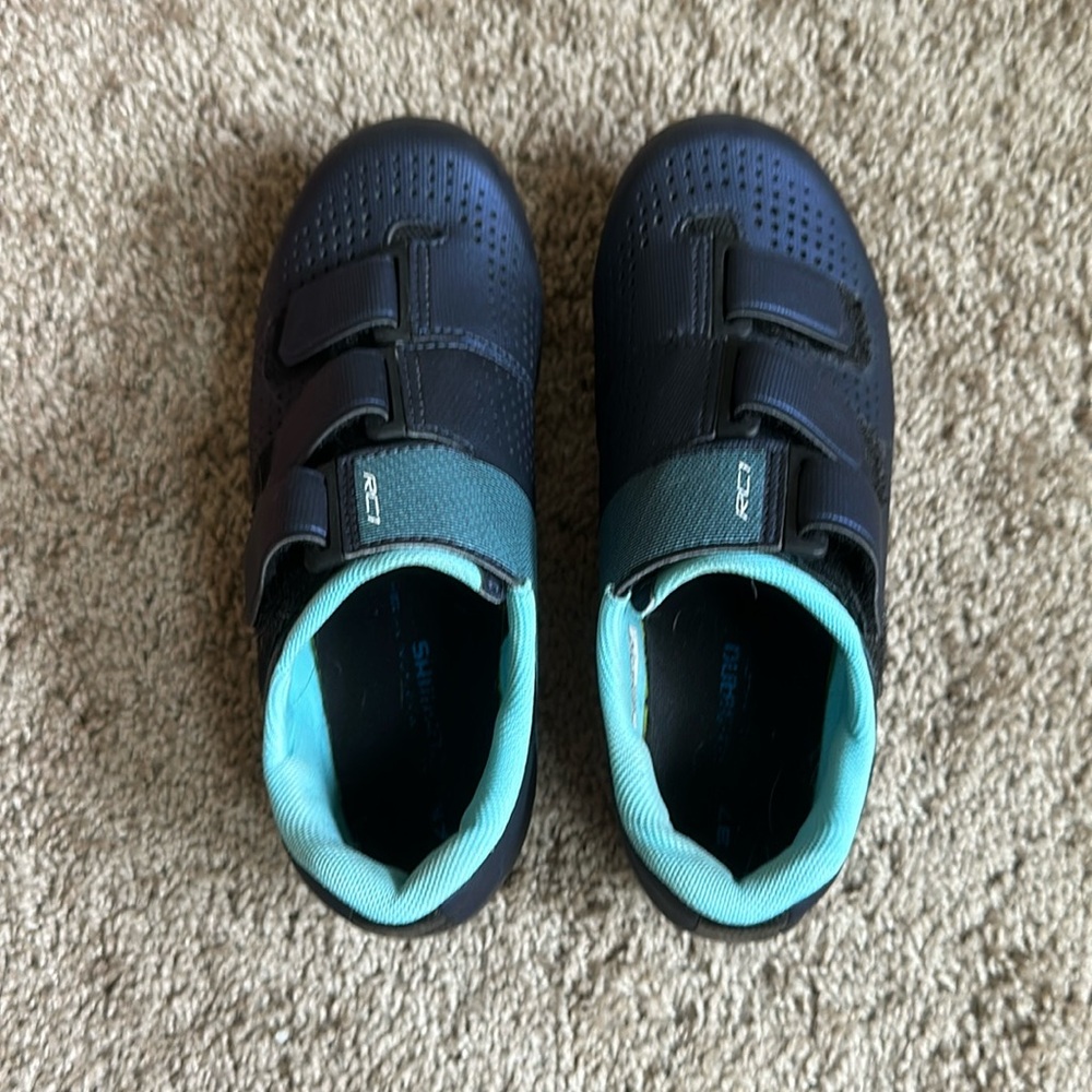 Cycle shoes for peloton - schimano RC1